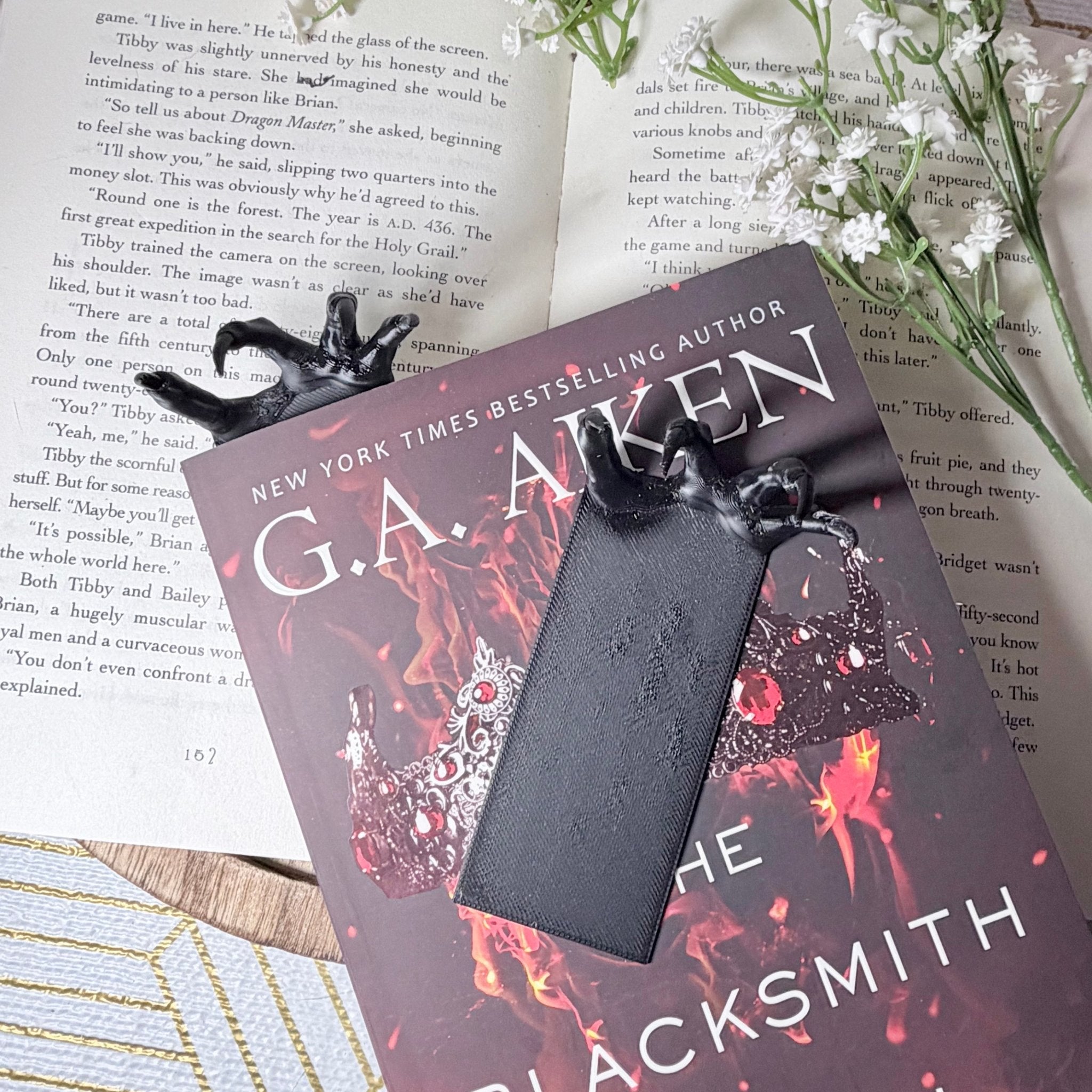 3D Printed Claw Bookmark | Book Accessory