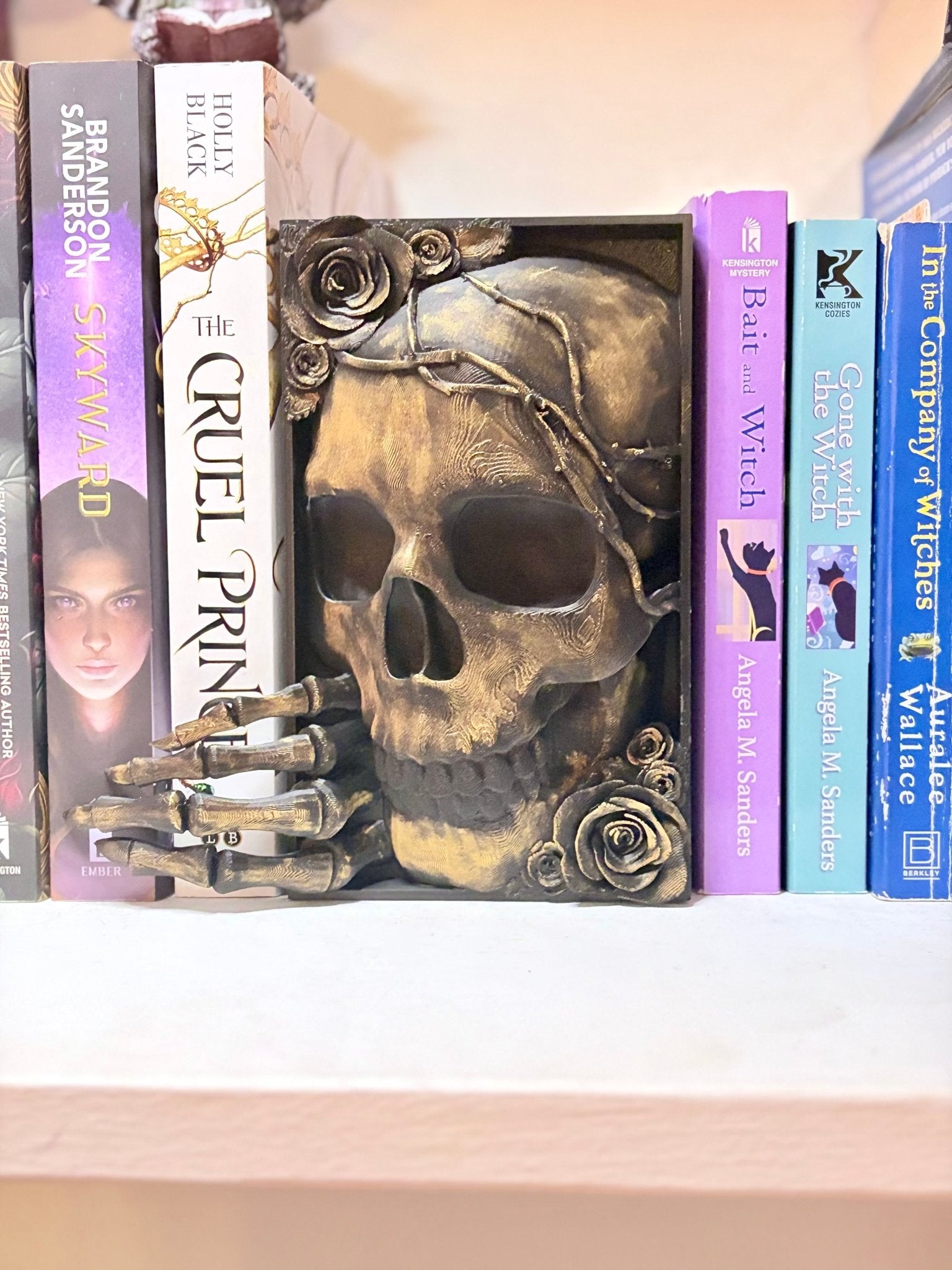 Skull Thorns and Roses Gold Dusted Book Nook