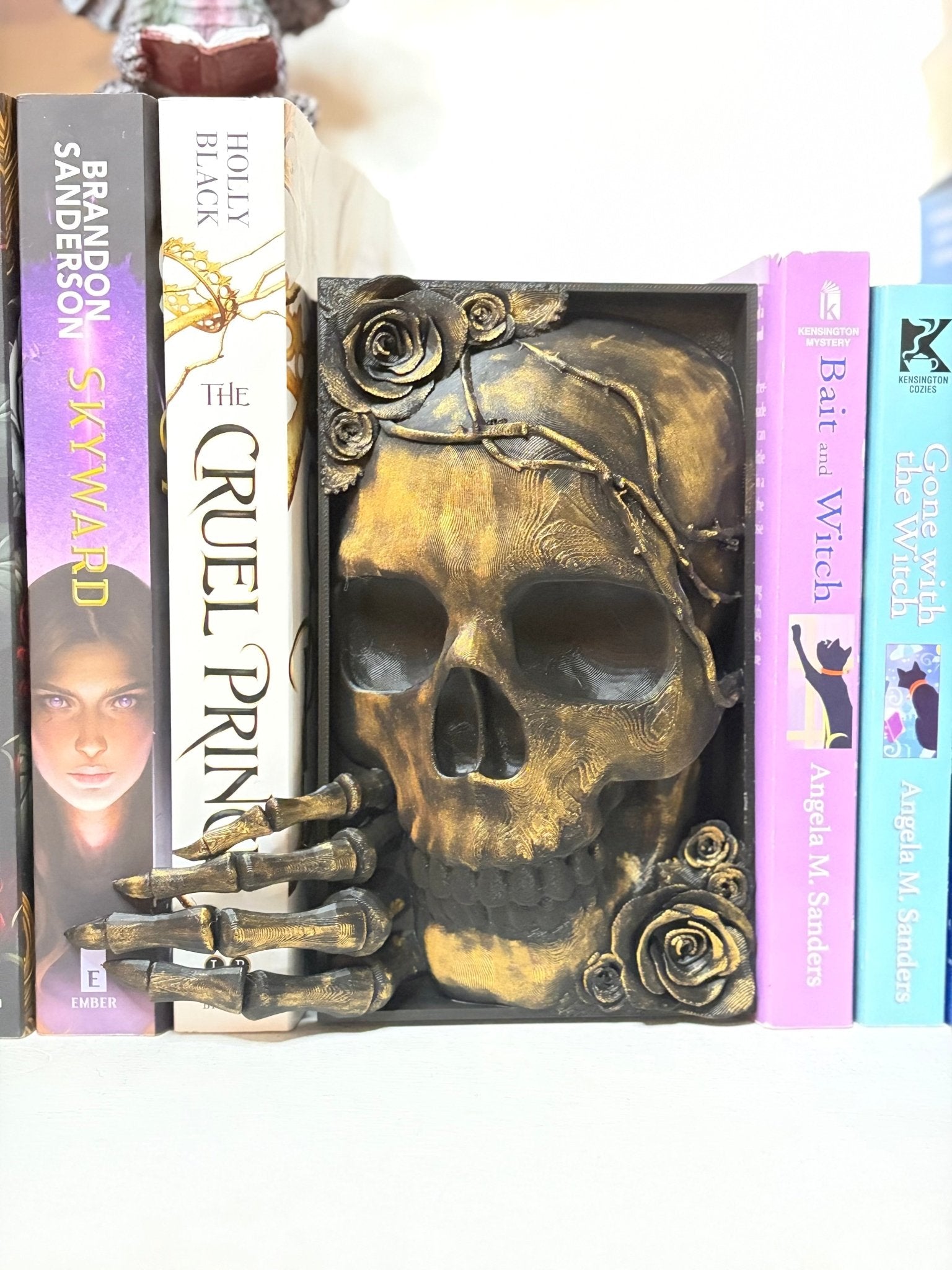 Skull Thorns and Roses Gold Dusted Book Nook